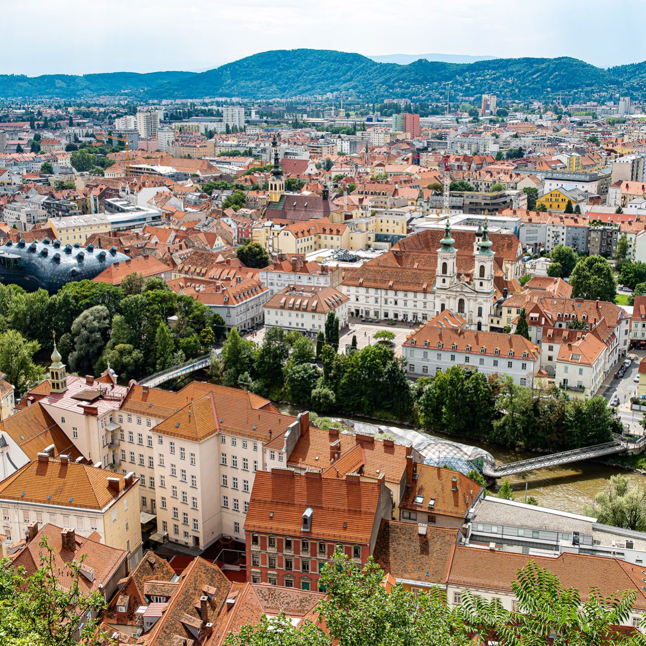 GRAZ I AUSTRIJSKI PARK SKULPTURA