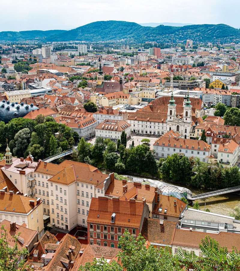 GRAZ I AUSTRIJSKI PARK SKULPTURA